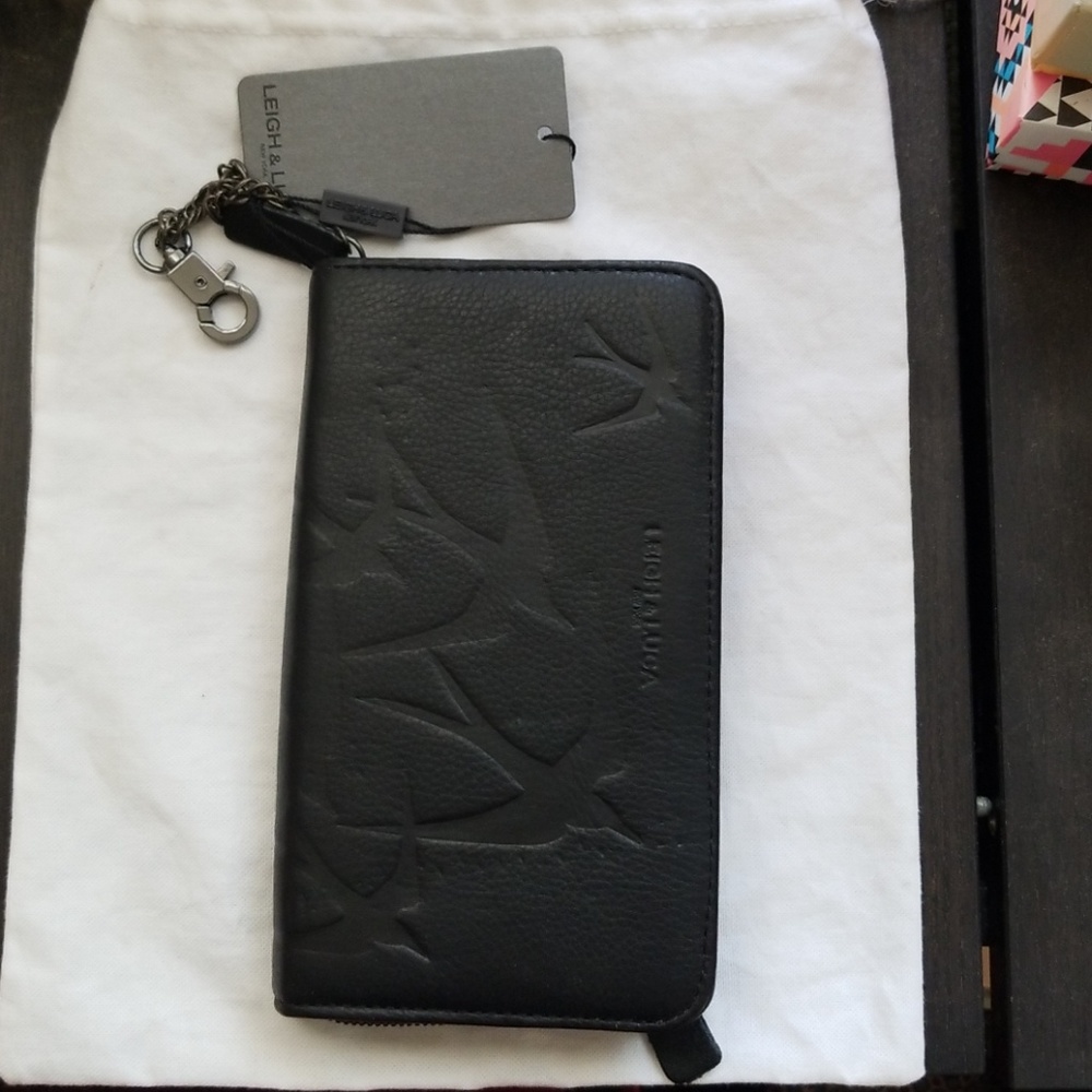 Leigh & Luca wallet